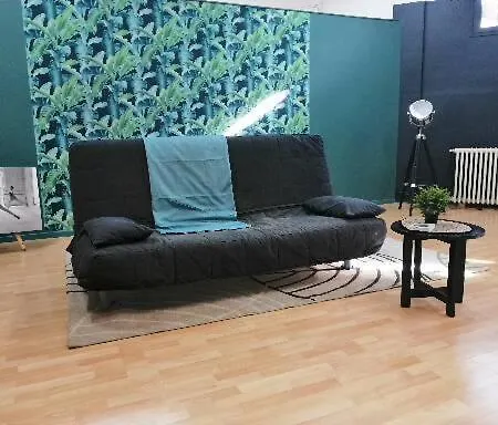 Studio Atypique En Plein Centre *